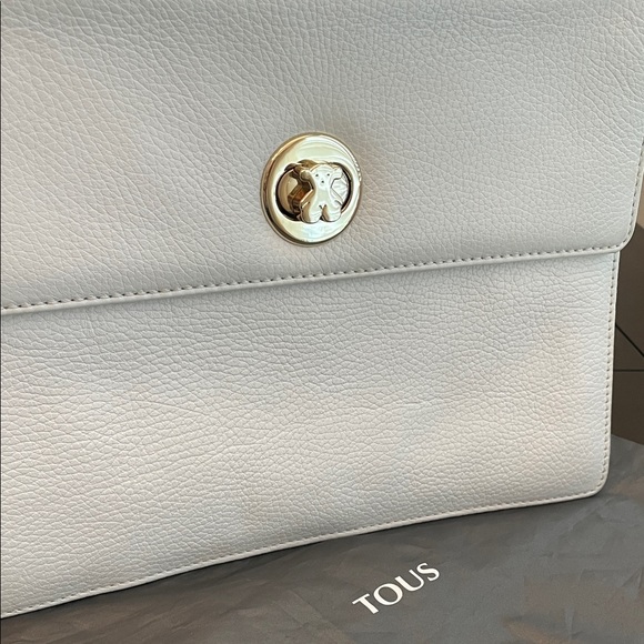 Tous Cream Handbag with Gold Details - Picture 2 of 15
